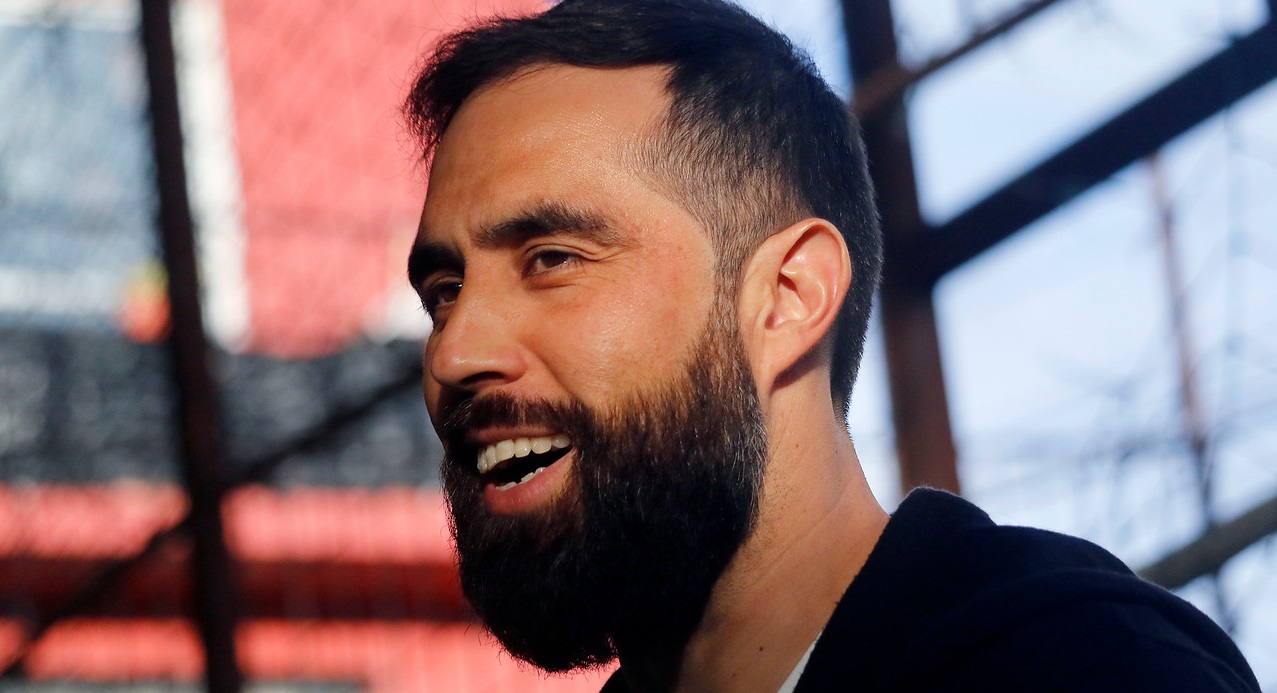 Claudio Bravo y su dura crítica a alcaldes que aparecen en matinales: 