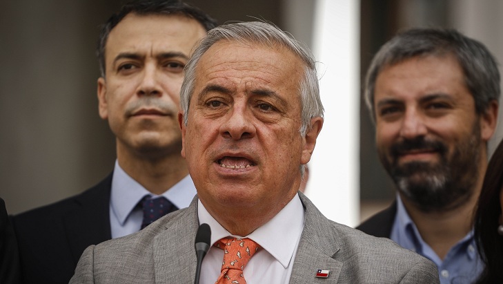 Mañalich anuncia valor fijo en venta de mascarillas: adelantarán entrada en vigencia de Ley Cenabast