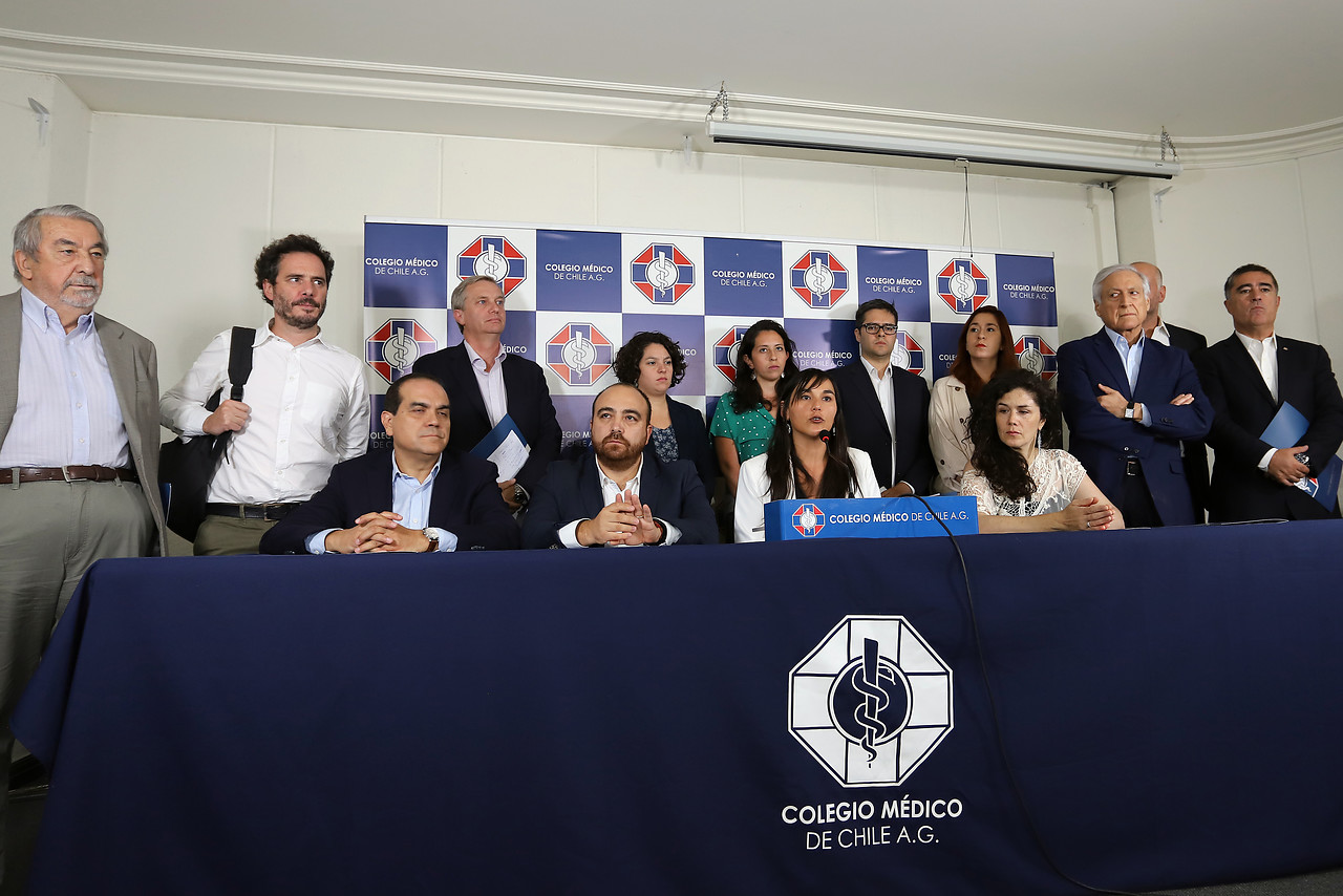 ¿Podría cambiar la fecha del plebiscito por el coronavirus? Partidos políticos barajan la opción