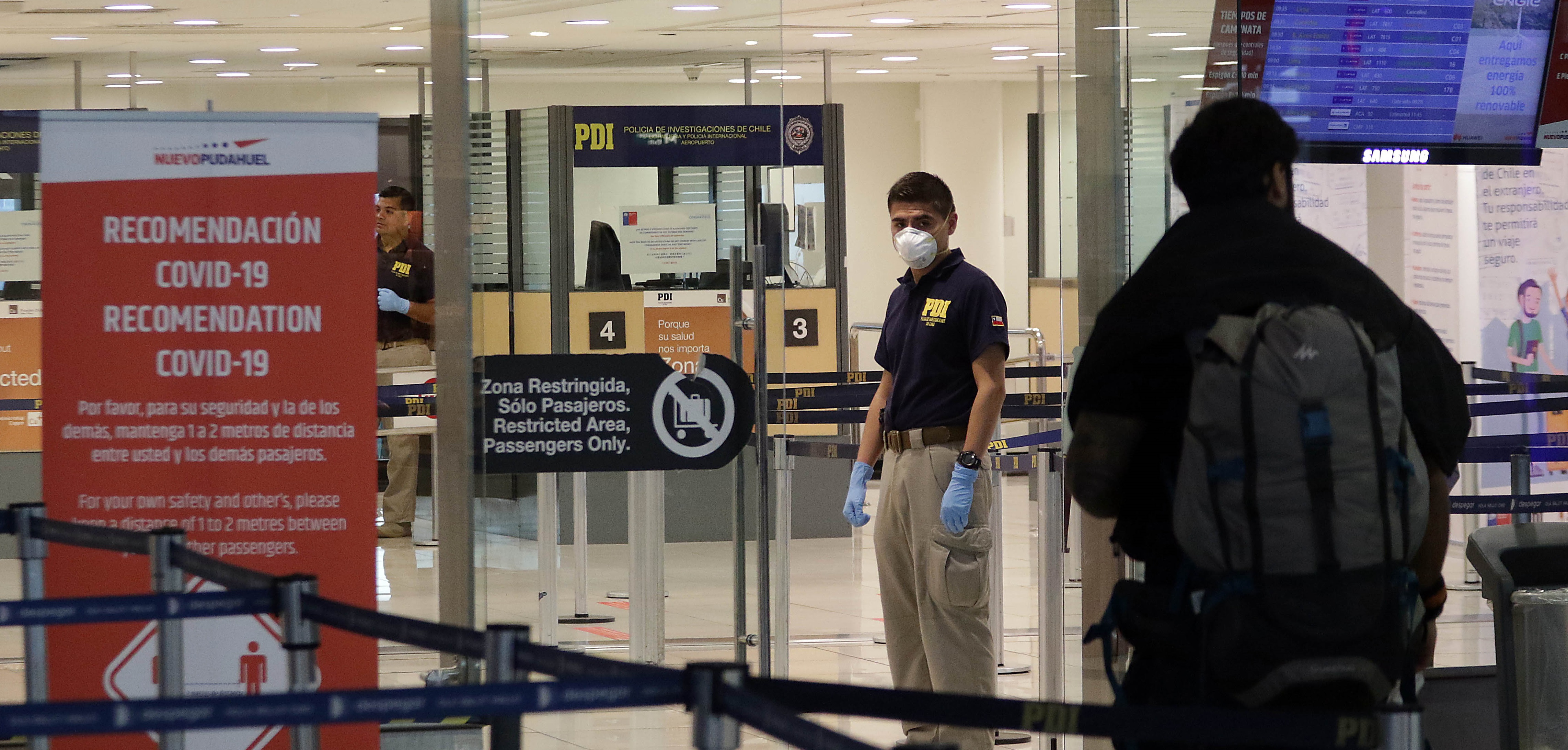 Joven con COVID-19 que viajó en avión a Temuco rompió el silencio: “Se me ha hecho un daño invaluable”