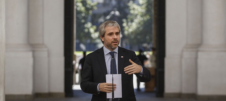 Blumel explica aplicación de medidas en Chillán y San Pedro de la Paz y no en barrio alto capitalino