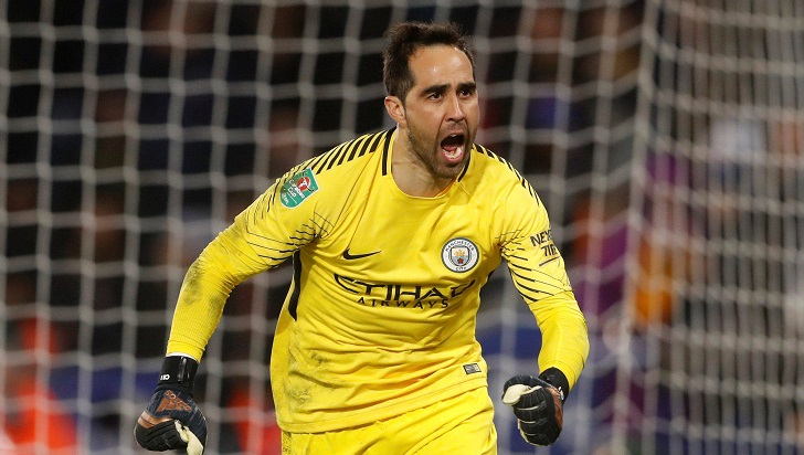 La increíble atajada de Claudio Bravo en el City que le valió el título: 