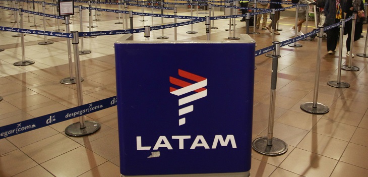 Latam en crisis por COVID-19: buscan reducir sueldos en un 50% a trabajadores