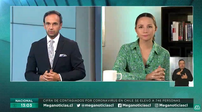 Andrea Arístegui mostró en redes cómo condujo el noticiero desde casa: armó un estudio en el living