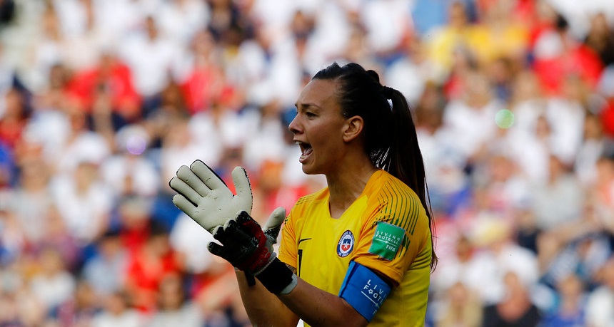 Christiane Endler y reconocimientos de The Guardian y la FIFA: 