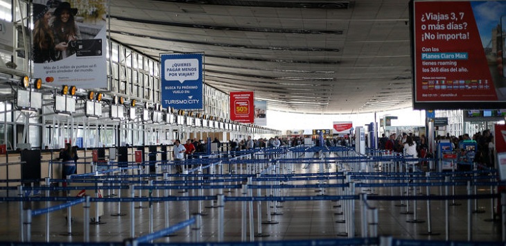 Fiscalía aún no acredita participación en eventos sociales de joven con COVID-19 que viajó a Temuco