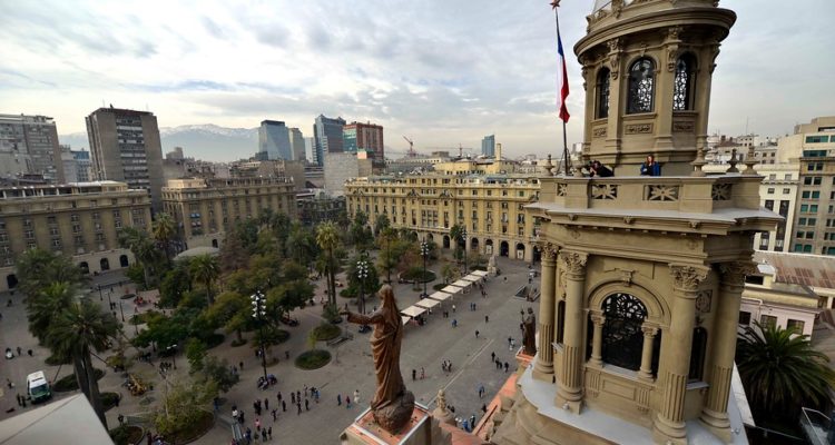 Arzobispado de Santiago anuncia misas de máximo 5 personas y pide disminuir invitados a matrimonios
