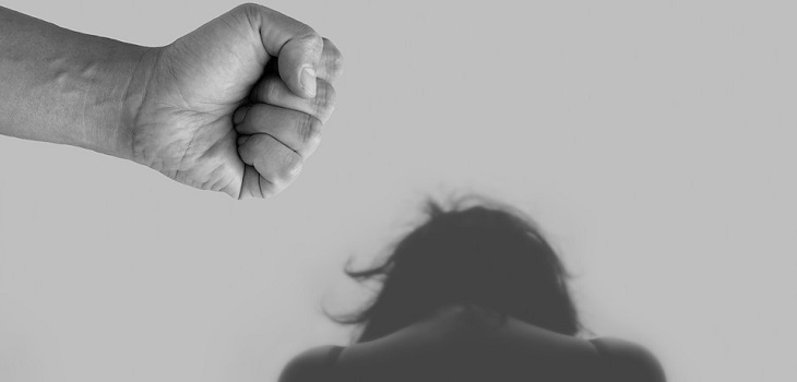 Hombre no respetó cuarentena para atacar a exnovia: cuando escapaba sufrió brutal accidente y murió