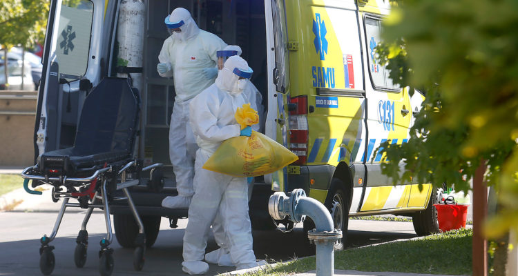 Primer caso de Covid-19 en Chile se recuperó y deja cuarentena: tendrá 10 días más de licencia