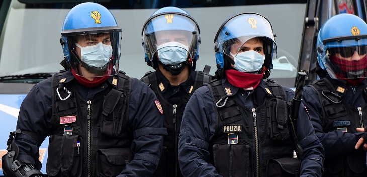 Por el coronavirus: Italia prohíbe aglomeraciones y limita desplazamientos en todo el país