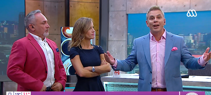 ¿El doble de Martín Cárcamo? José Miguel Viñuela sorprendió con cambio de look en 