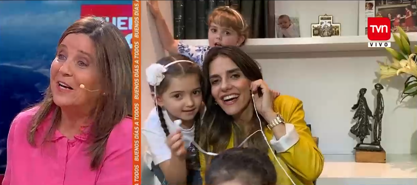 Unas traviesas: hijas de María Luisa Godoy la interrumpieron mientras salía al aire