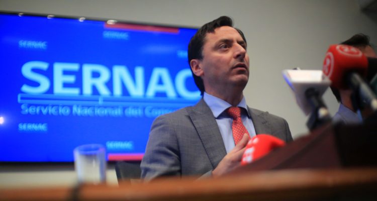 Sernac ha recibido reclamos por hechos ligados a coronavirus y casos de discriminación a asiáticos