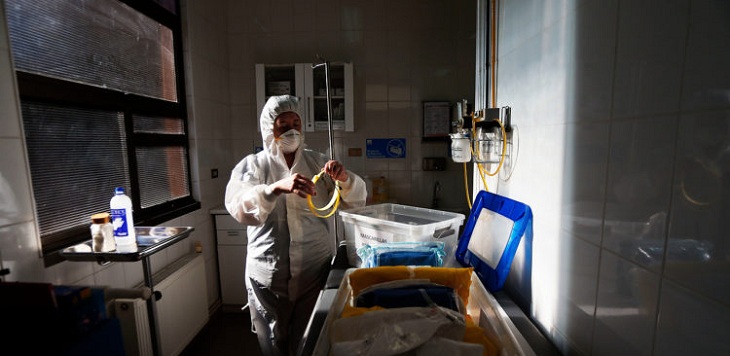 Confirman sexto caso de coronavirus en Chile: es un joven de 17 años y familiar de otros contagiados