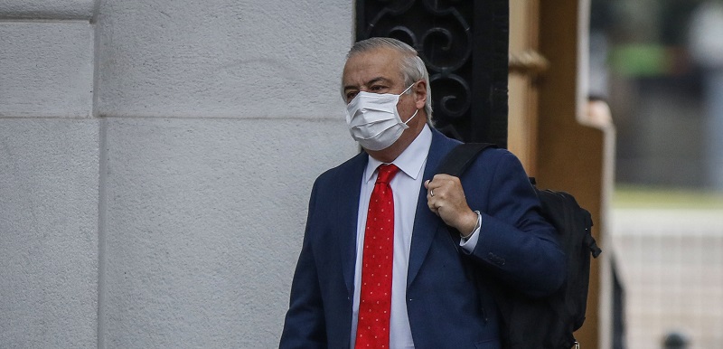 Cadem: aprobación de Piñera subió a 25% y Mañalich es considerado el ministro más influyente