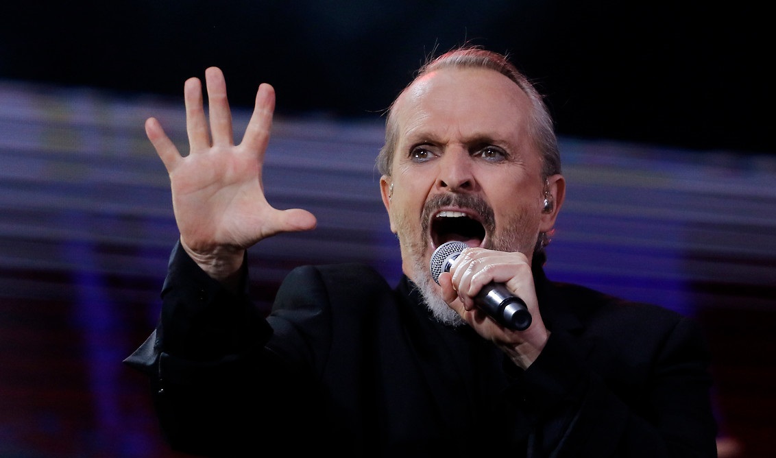 Miguel Bosé y su particular llamado para detener la red 5G:  
