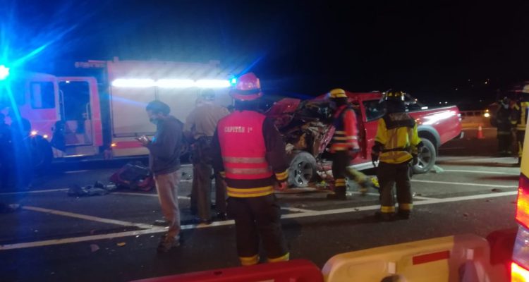 Hombre muere tras evadir cordón sanitario y estrellarse contra camión militar en Concepción