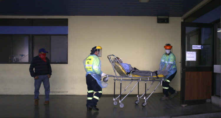 ¿Es verdad que Chile cuenta los fallecidos por coronavirus como pacientes recuperados?