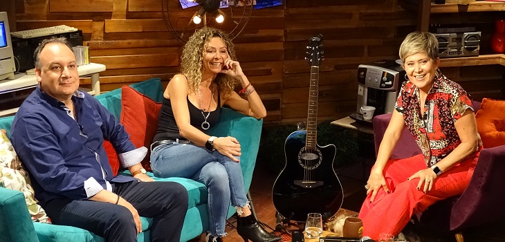 Cumbre encabezada por Andrea Tessa: animadores de programas musicales noventeros se reúnen en RECTV