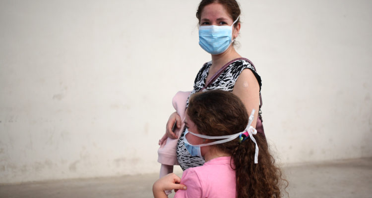 Comisaría Virtual agregó permiso para que padres o madres puedan realizar visitas a sus hijos