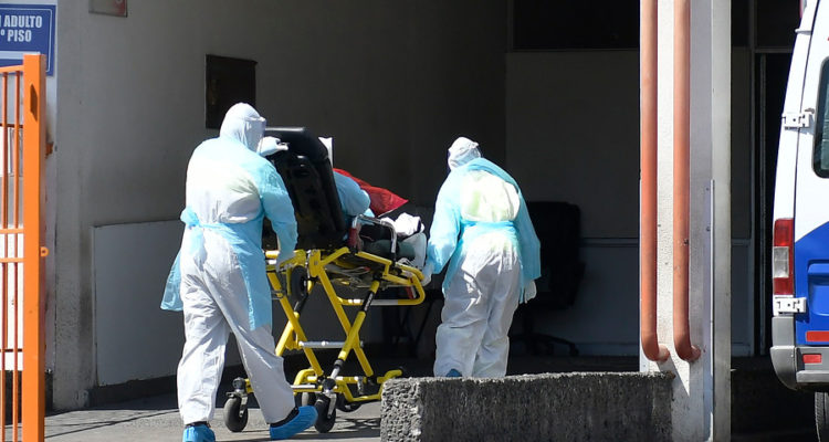 Minsal da a conocer criterios para que contagiado de COVID-19 deje de ser considerado 