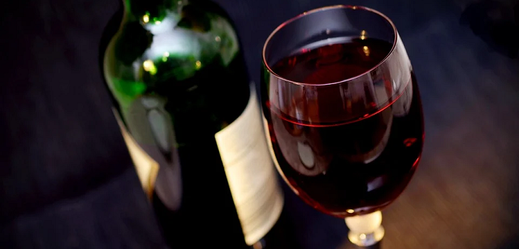 ¿La cuarentena te ha provocado más ganas de beber alcohol que antes? Expertos explican el porqué