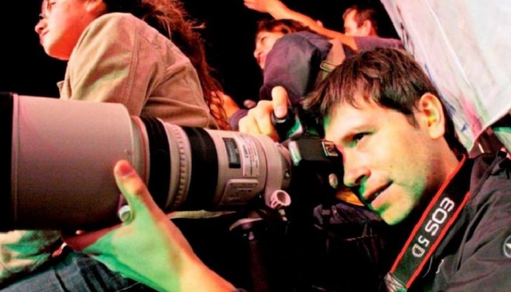 Artistas nacionales reaccionan a las acusaciones de abuso sexual contra fotógrafo Carlos Müller