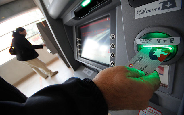 Más de 590 mil beneficiarios del IPS serán traspasados a CuentaRut para recibir sus pagos de abril