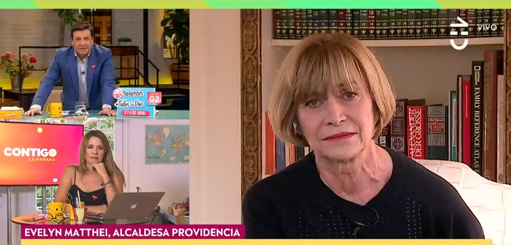 El tenso cruce entre Evelyn Matthei y Monserrat Álvarez por polémica de permisos de circulación