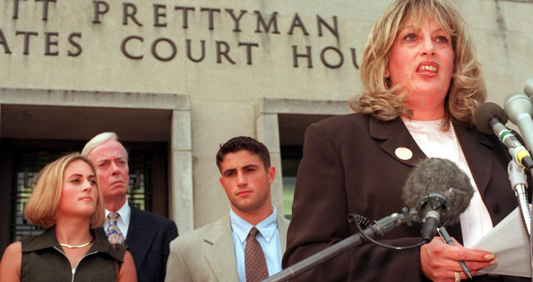 Muere Linda Tripp, figura clave del escándalo Lewinsky en EEUU: padecía cáncer de páncreas