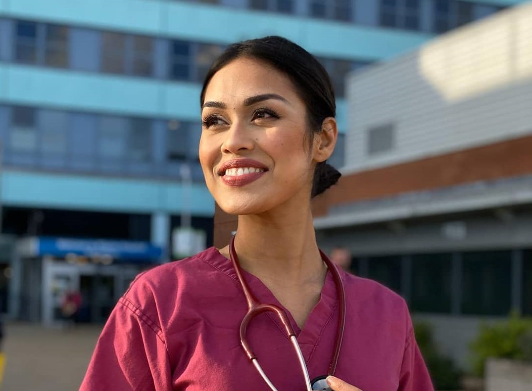 Bhasha Mukherjee: la reina de belleza que volvió a trabajar como médico para luchar contra COVID-19