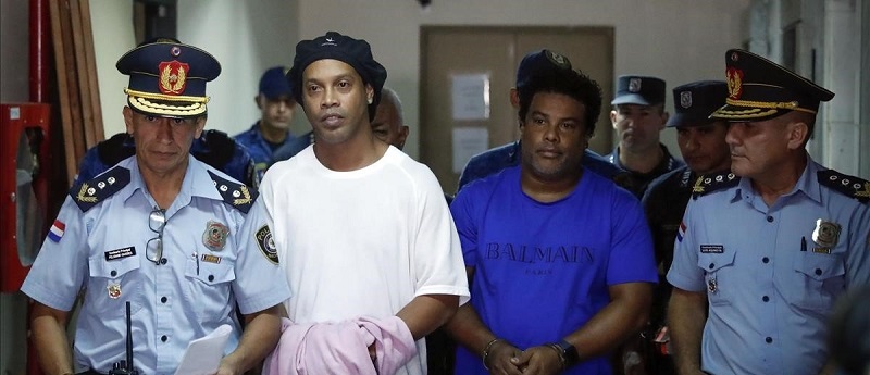 Ronaldinho rompe el silencio tras estar preso: 