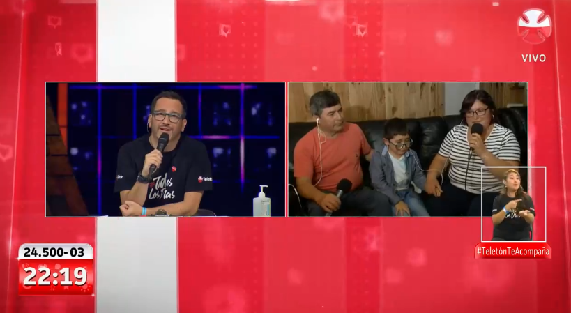 Historia de madre que carga a su hijo para llevarlo a la escuela emocionó a todos en la Teletón