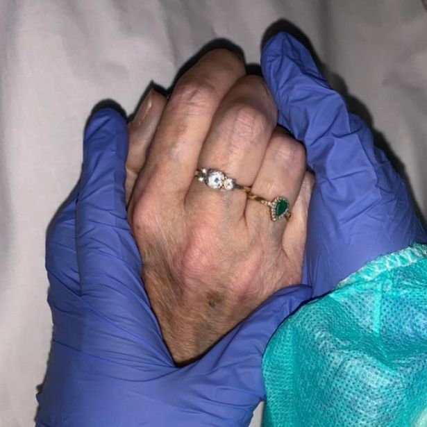 Shine a light to fight coronavirus | Facebook