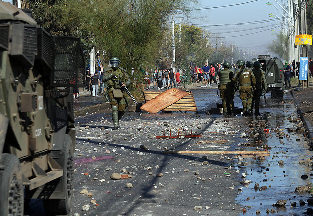 Vecinos de El Bosque protestan por falta de apoyo en medio de crisis