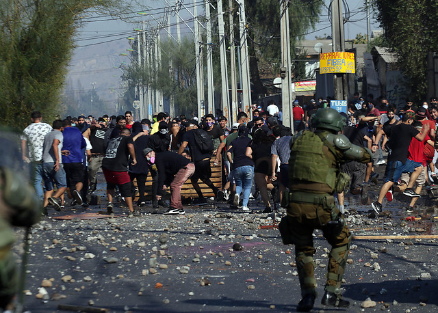 Vecinos de El Bosque protestan por falta de apoyo en medio de crisis