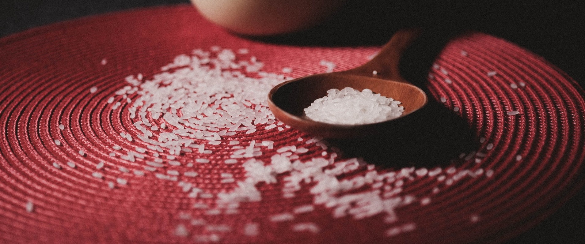 ¿Deberíamos o no lavar el arroz antes de cocinarlo?