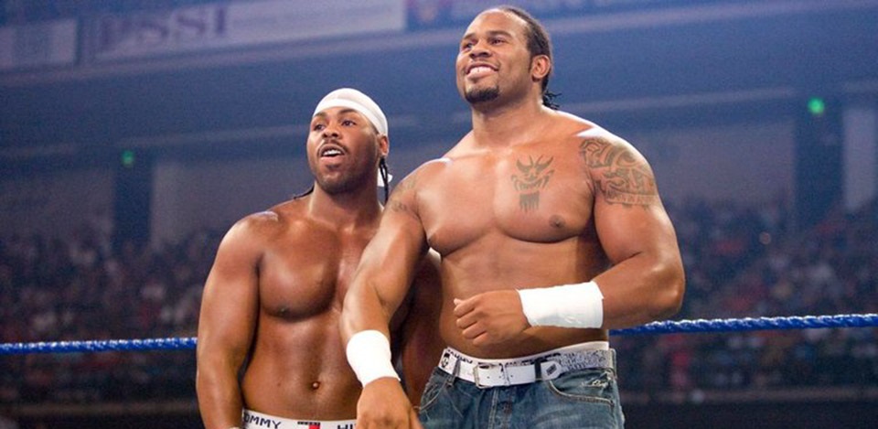 Exluchador de la WWE desapareció tras ser atrapado por ola en EE.UU.: pidió que salvaran a su hijo