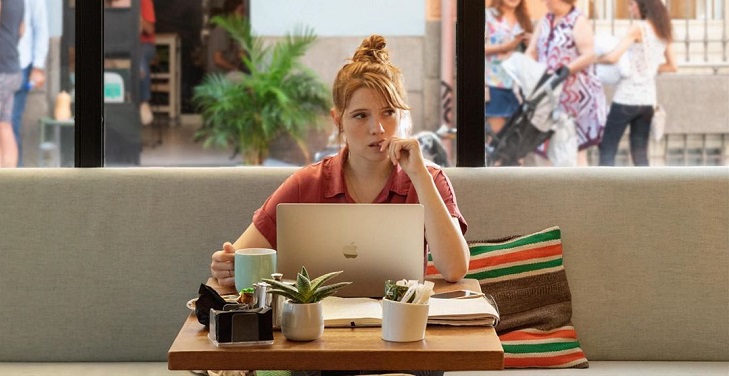 ¿Quién es Diana Gómez? La actriz que protagoniza Valeria y que además aparece en La Casa de Papel