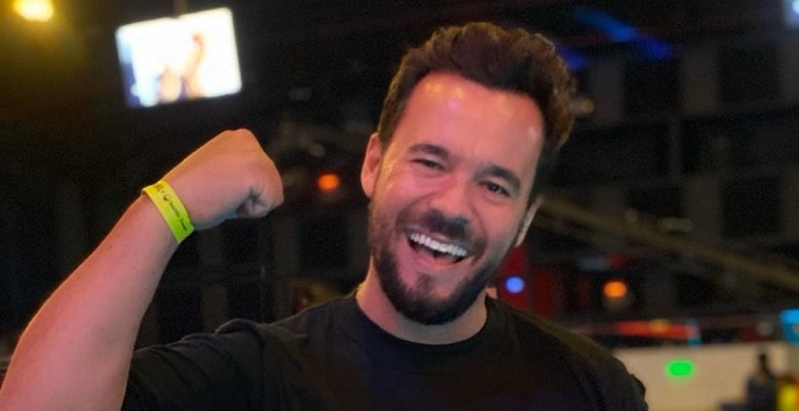 Eduardo De la Iglesia es nominado a importante premio en Colombia por su actuación en serie Breicok