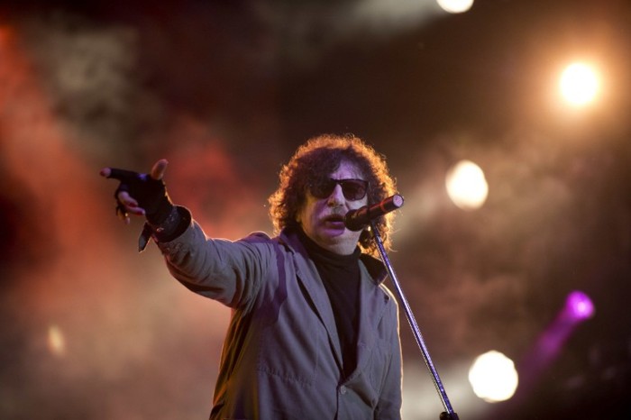 Charly García fue internado de urgencia con fiebre y dolor pélvico: examen descartó COVID-19