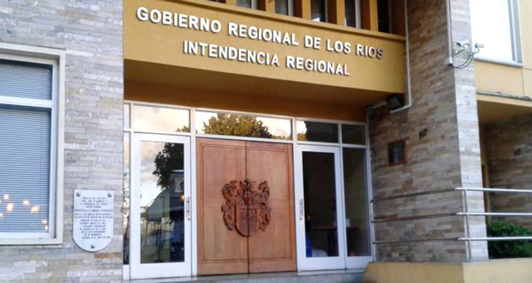Intendencia de Los Ríos investigará fiesta que involucró a funcionarios públicos durante pandemia