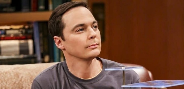 Jim Parsons dejó atrás a Sheldon Cooper de 'The Big Bang Theory' con radical cambio: se tiñó rubio