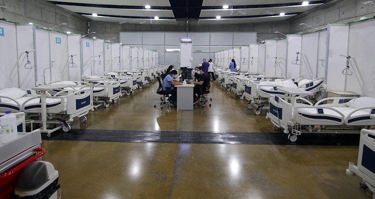 Espacio Riesco debutó con 7 pacientes provenientes de hospitales Félix Bulnes y San José