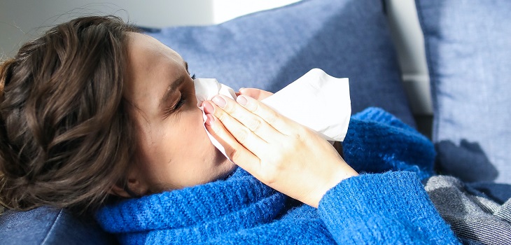 ¿Por qué algunas personas creen que se contagiaron de COVID-19 cuando no es así?