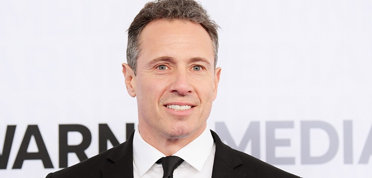 Periodista de CNN posa desnudo al sol sin darse cuenta que su esposa transmitía por Instagram