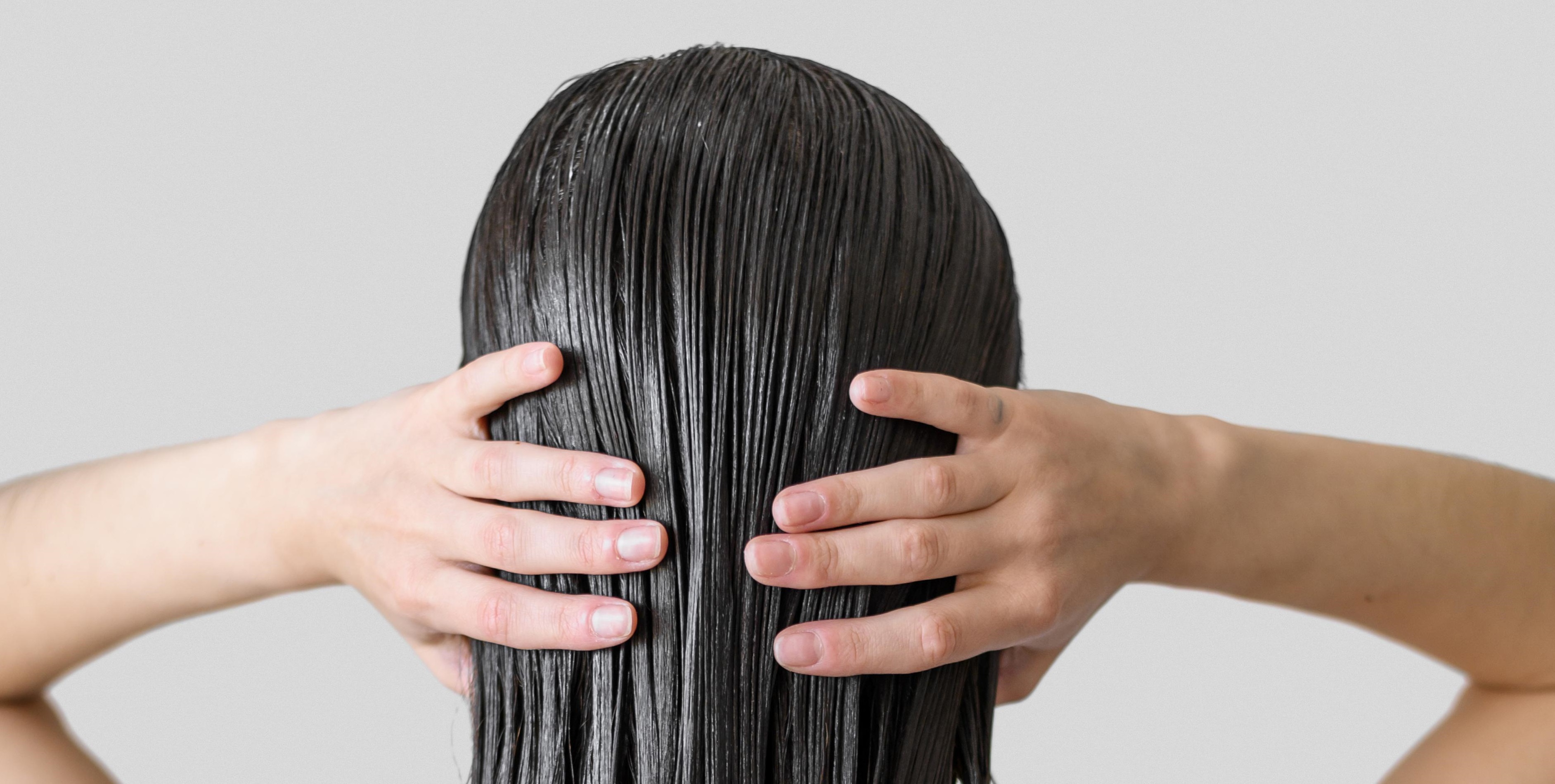 Por qué deberías evitar dormir con el cabello húmedo: no está relacionado con un resfriado