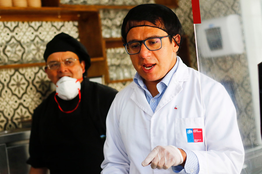 Confirman que seremi de Valparaíso con Covid-19 salió de ventilación mecánica tras mostrar mejorías