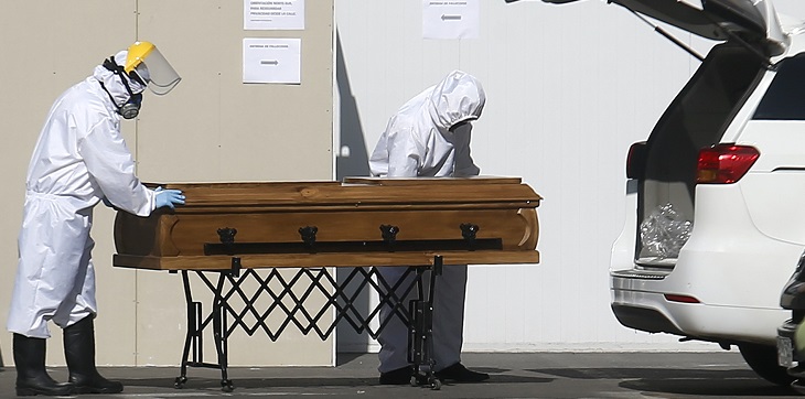 Gobierno reconoce que hay 653 personas más que podrían haber muerto con coronavirus en Chile