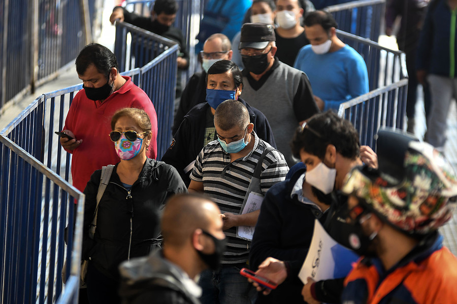 Científicos advierten al Gobierno que Chile podría lamentar 70 mil muertes al final de la pandemia